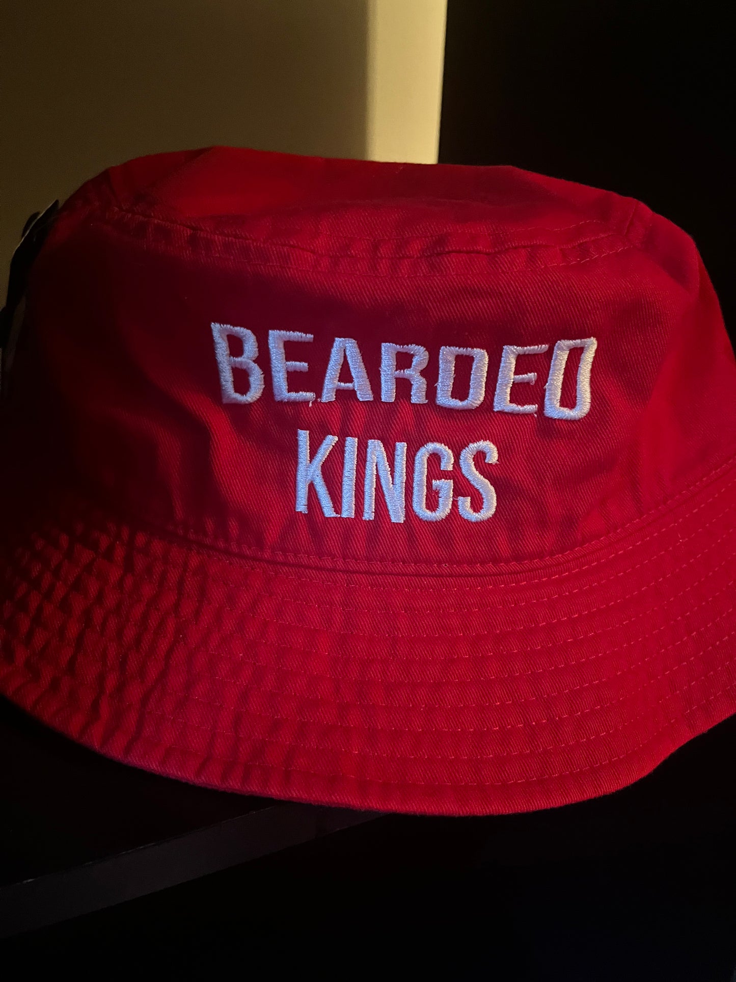 BEARDED KINGS BUCKET HAT